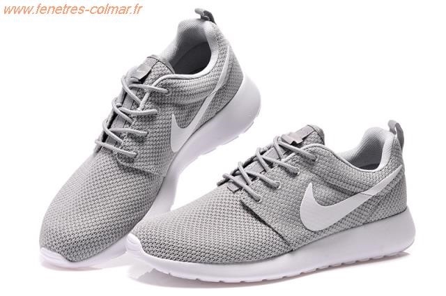 nike roshe run 2019